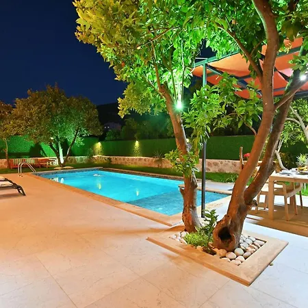 Villa 1 Bedroom With Secluded Pool Terrace