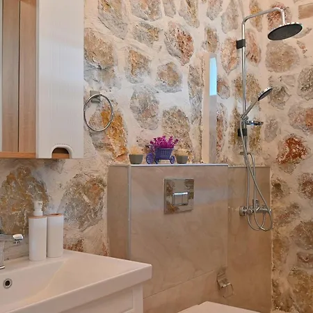 Yesilkoy 1 Bedroom 6626 Villa *