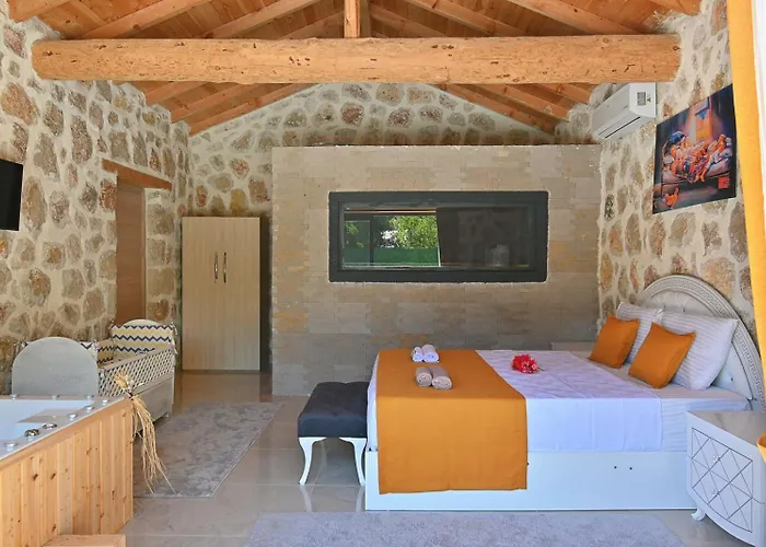 1 Bedroom With Secluded Pool Terrace 别墅