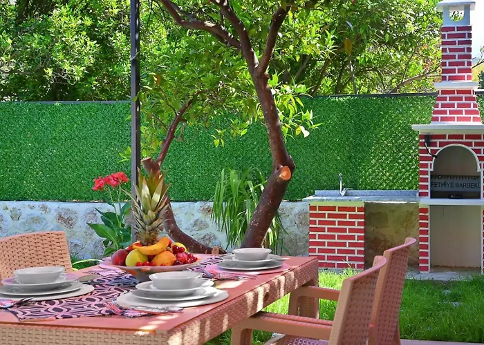 1 Bedroom With Secluded Pool Terrace *