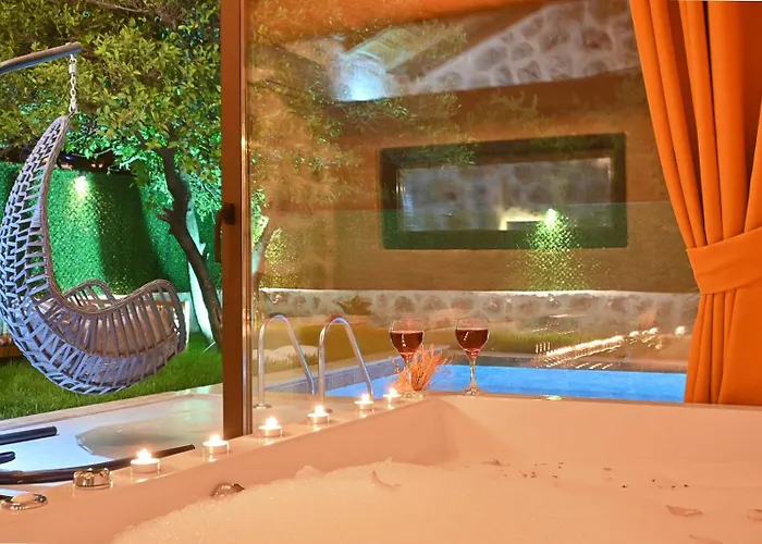 别墅 1 Bedroom With Secluded Pool Terrace *